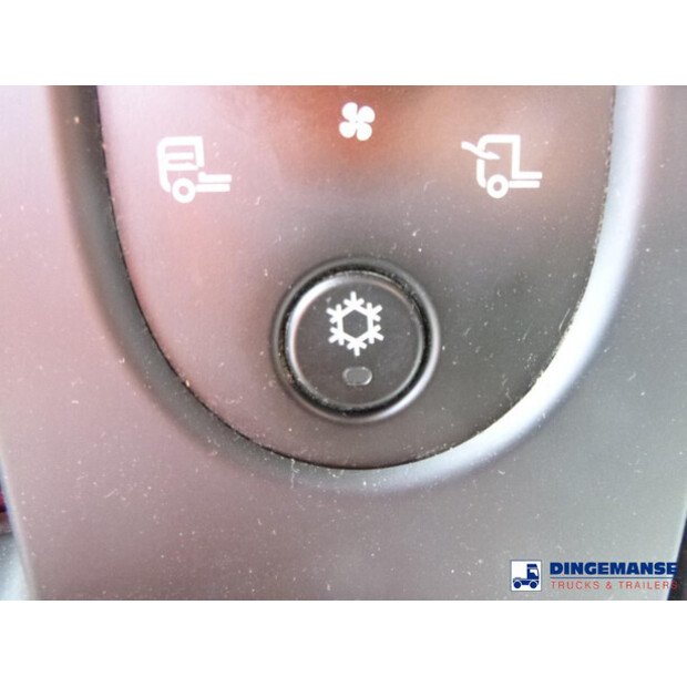 2019 Renault D240-45717469