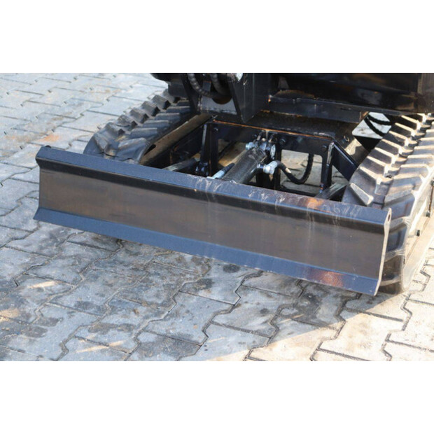 2025 جي بي سي KV15-45717680