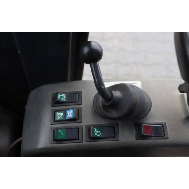 دووسان D18 VT-45717953