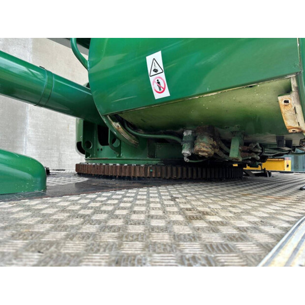 2006 تيريكس AC35L-45718393