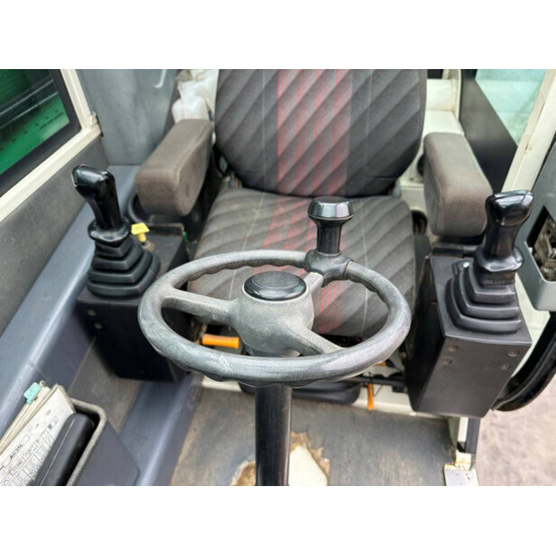 2006 تيريكس AC35L-45718400