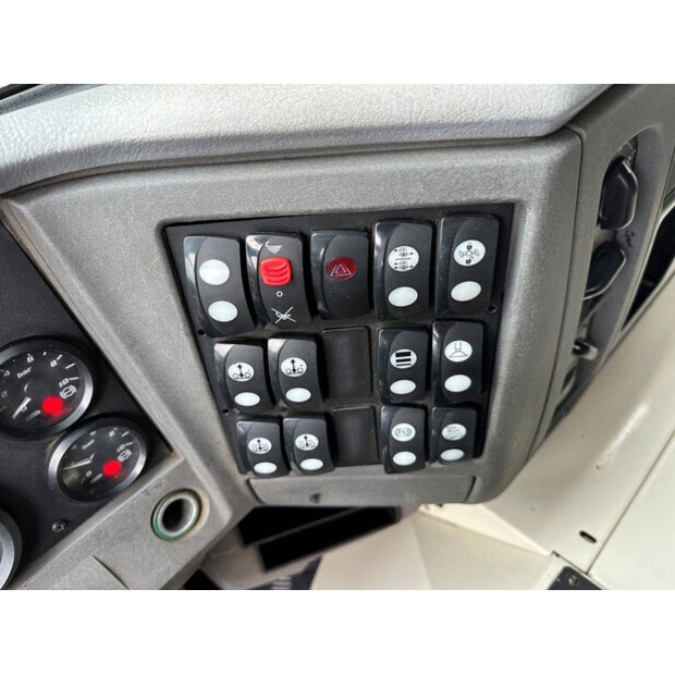 2006 تيريكس AC35L-45718412