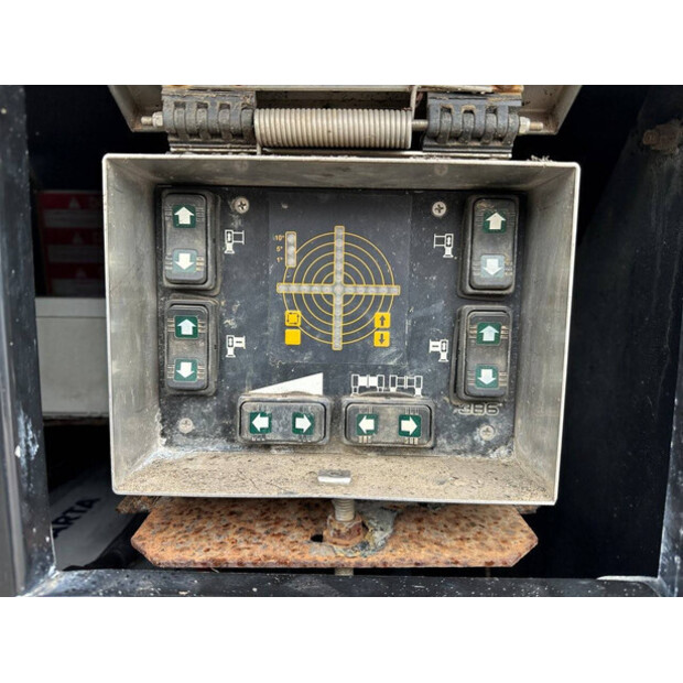 2006 تيريكس AC35L-45718414