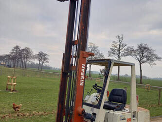 1992-nissan-fd25-45718642