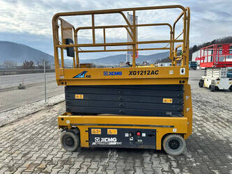 صورة ل رافعات مقصية 2023 اكس سي ام جي XG1212AC