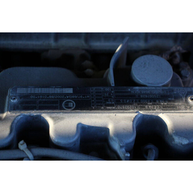 2007 جيه ال جي 245-25-45718965