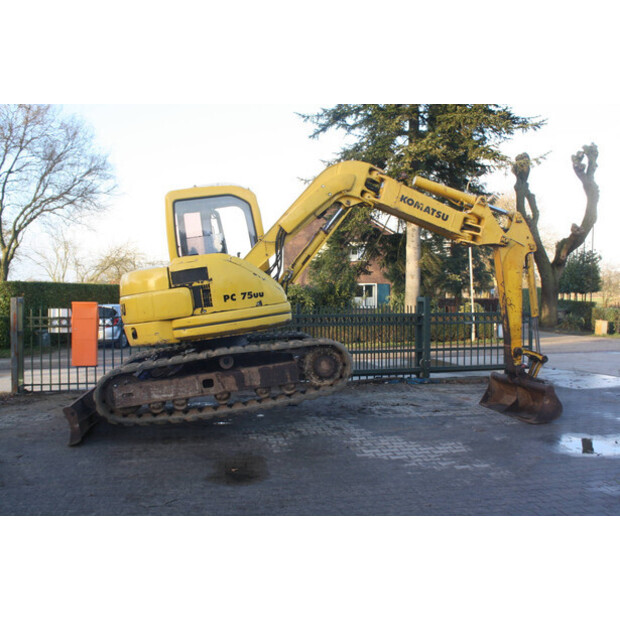 Komatsu PC75UU-2-45719802