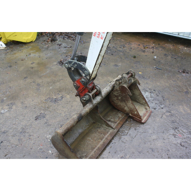 2021 بوبكات E17-45719832