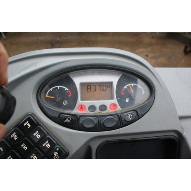 2021 بوبكات E17-45719834