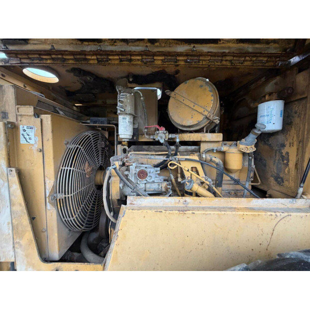 كاتربيلر CS-563 AW-45719915