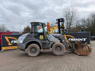 صورة ل معدات البناء ميكالاك AS900