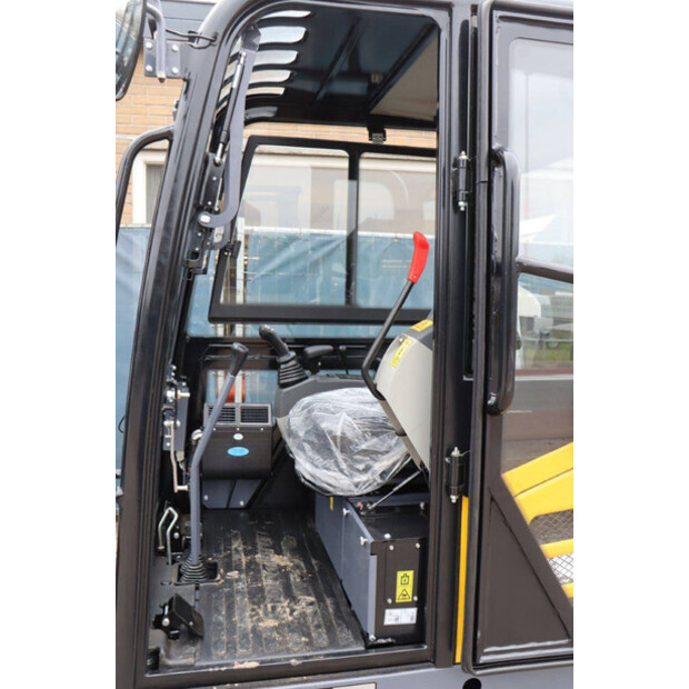 2020 Eurotrac HE18-45720284