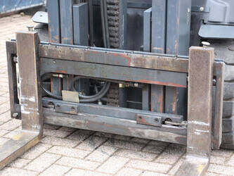 2015-linde-e25-01-1427352-45720532