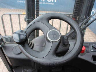 2017-linde-e30hl-01-600-1427354-45720615