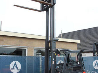 2017-linde-e30hl-01-600-1427354-45720622