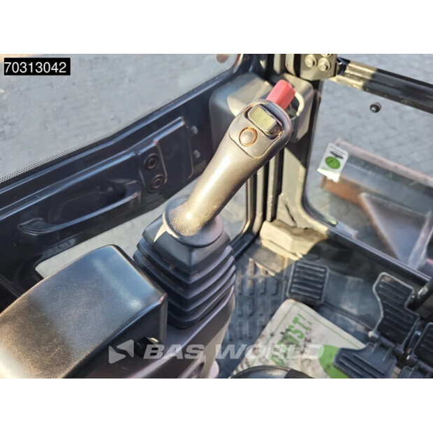 2020 كوبوتا U56-5-45721343