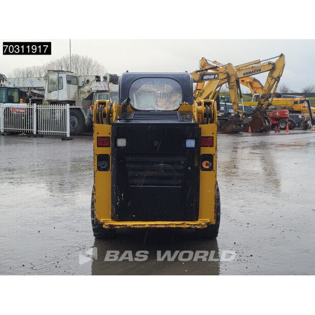 2021 كاتربيلر 226D3-45721418