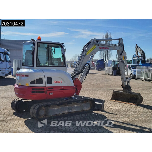 2023 TAKEUCHI TB250-2-45721491