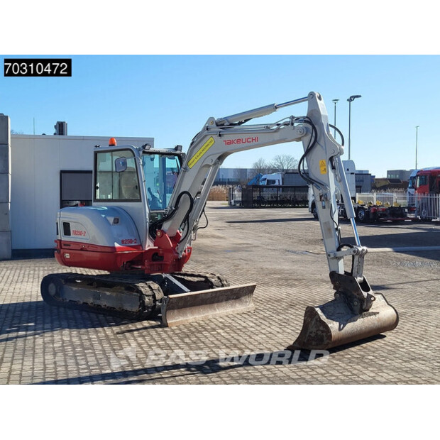 2023 TAKEUCHI TB250-2-45721493