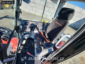 2023-takeuchi-tb250-2-45721525