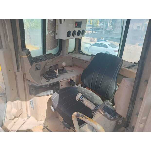 2004 كاتربيلر D9R-45721683