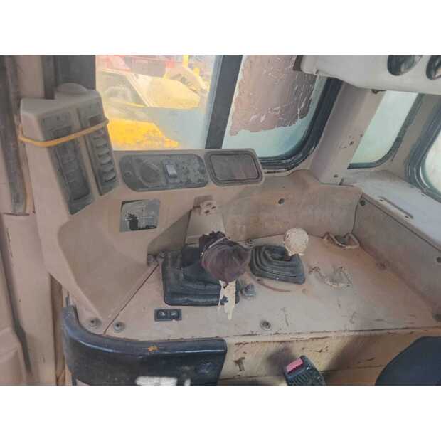 2004 كاتربيلر D9R-45721684