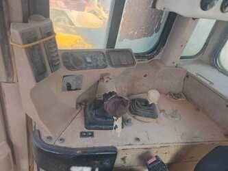 2004-caterpillar-d9r-1427419-45721684