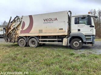 صورة ل شاحنات النفايات 2009 مان 26.324 للبيع في فرنسا