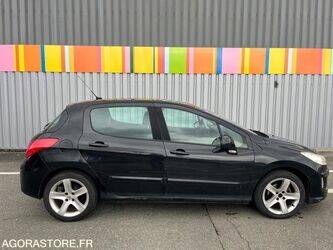 2008-peugeot-308-1427492-45734681