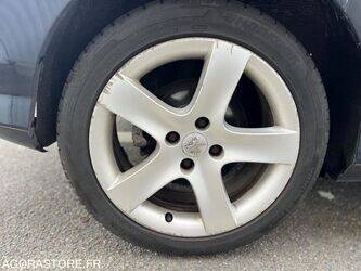 2008-peugeot-308-1427492-45734684