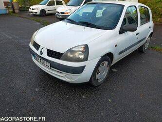 2002-renault-clio-1427493-45734700