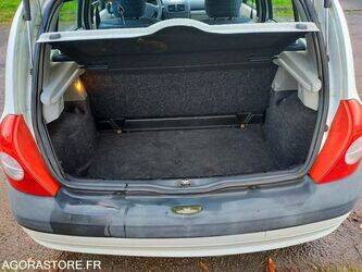 2002-renault-clio-1427493-45734701