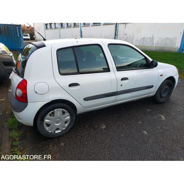 2002 رينو Clio-45734702