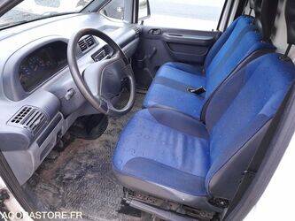 2002-peugeot-expert-1427495-45734715