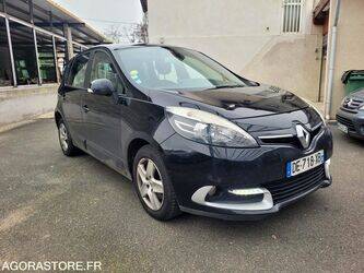 2014-renault-megane-1427500-45734796