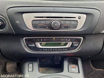 2014-renault-megane-1427500-45734803