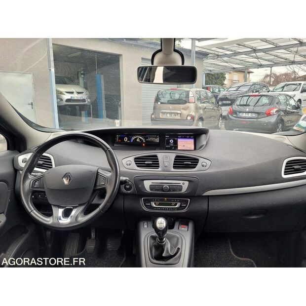 2014 رينو Megane-45734808