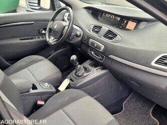 2014-renault-megane-1427500-45734809