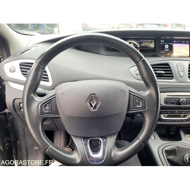 2014 رينو Megane-45734812