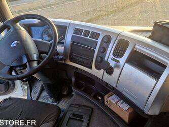 2010-renault-premium-1427510-45734992