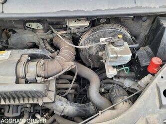 2009-renault-master-1427511-45735046