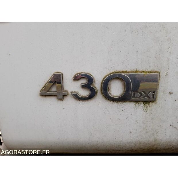 2011 رينو Lander-45735092