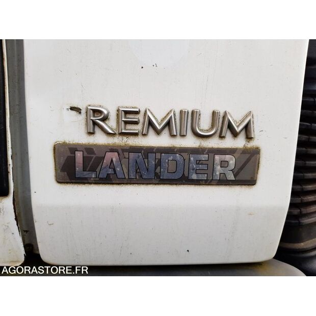 2011 رينو Lander-45735093