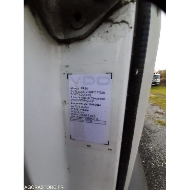 2011 رينو Lander-45735097