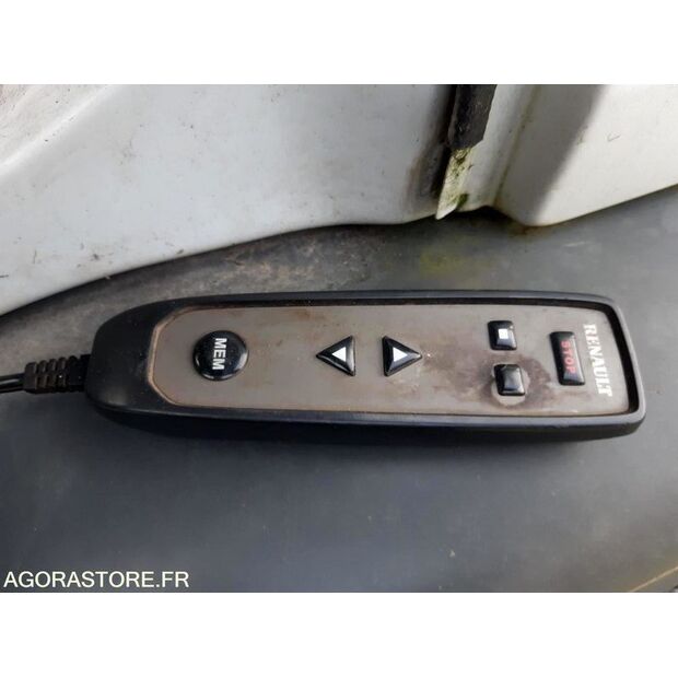 2011 رينو Lander-45735100