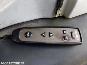 2011-renault-lander-1427516-45735100