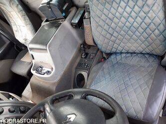 2011-renault-lander-1427516-45735101