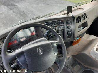 2011-renault-lander-1427516-45735102