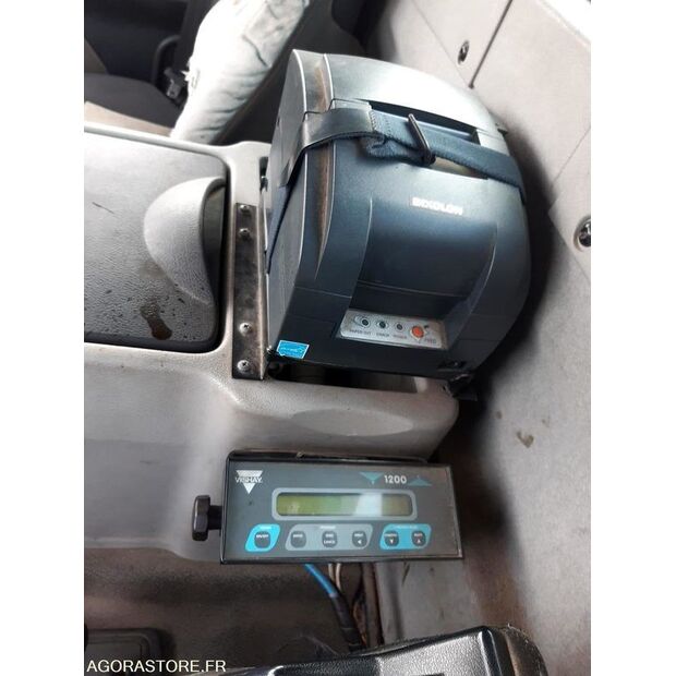 2011 رينو Lander-45735103