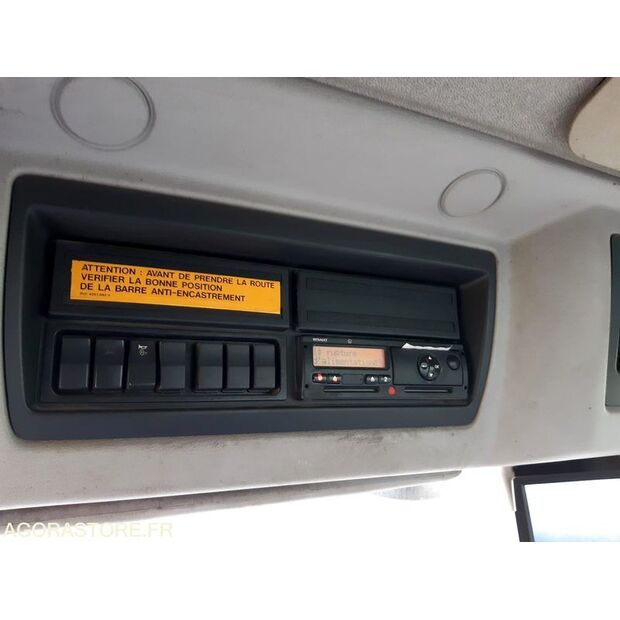 2011 رينو Lander-45735104